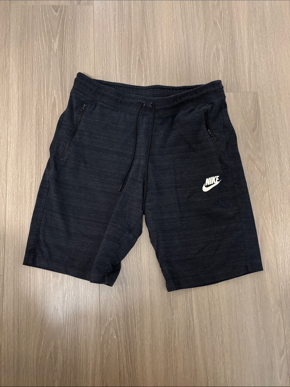 Nike Men's Heathered Navy Zip-Pocket Shorts. Size XL.